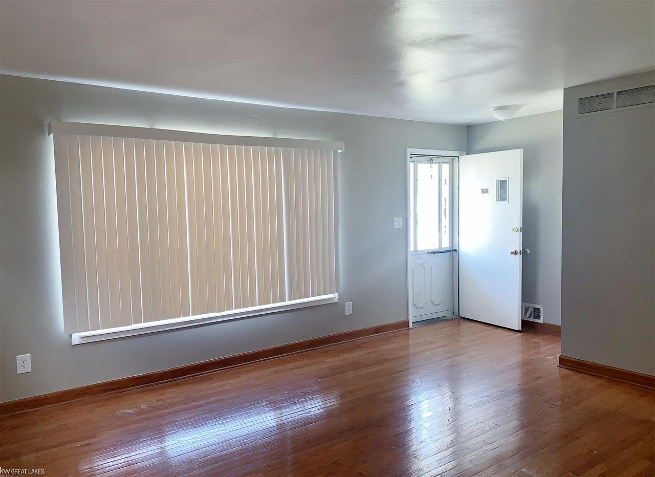 18970 Frazho Road Roseville, MI 48066 - Photo 6 of 53