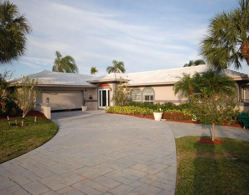 27 Saddleback Road Tequesta, FL 33469 - Photo 3 of 16 Additional Photo