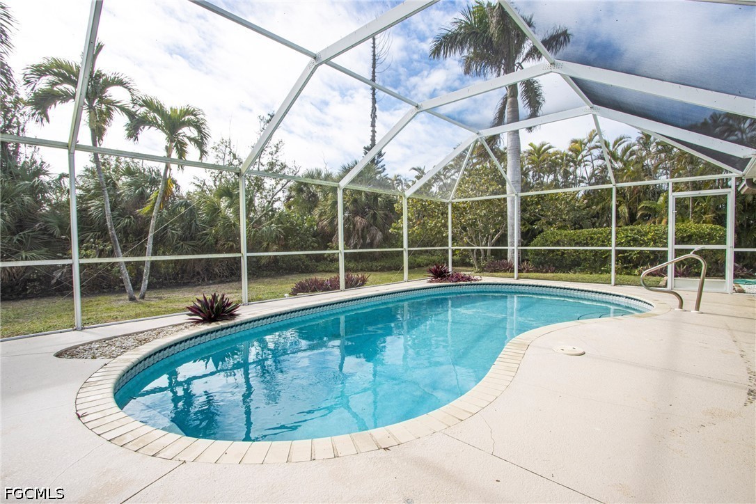 1380 Albatross Road Sanibel, FL 33957 - Photo 25 of 28