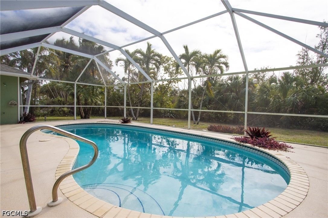 1380 Albatross Road Sanibel, FL 33957 - Photo 26 of 28