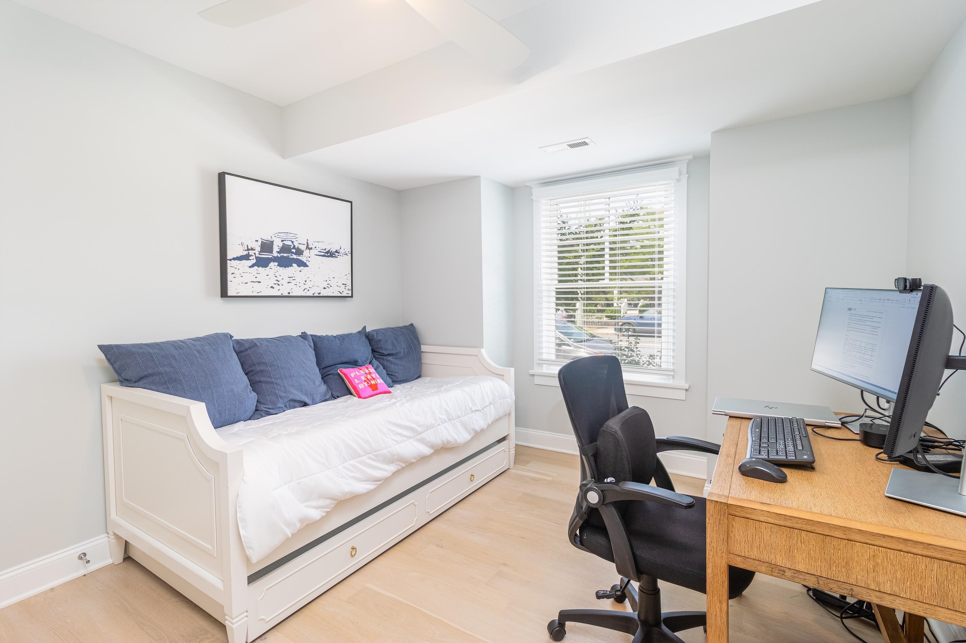 8 East 27th, Unit WEST Avalon, NJ 08202 - Photo 7 of 32 a living room with furniture and a window