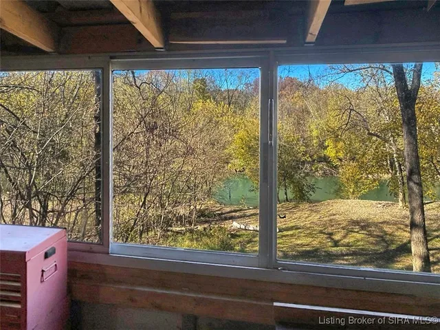 $99,900 | 8273 East Doe Run Road, Madison, IN 47250