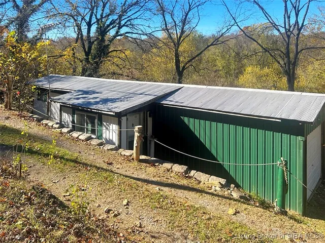 $99,900 | 8273 East Doe Run Road, Madison, IN 47250