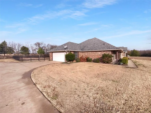 $425,000 | 3915 Tower Circle, Nevada, TX 75173