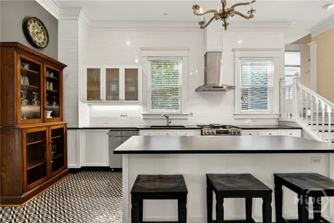 $1,249,000 | 121 East 36th Street, Savannah, GA 31401
