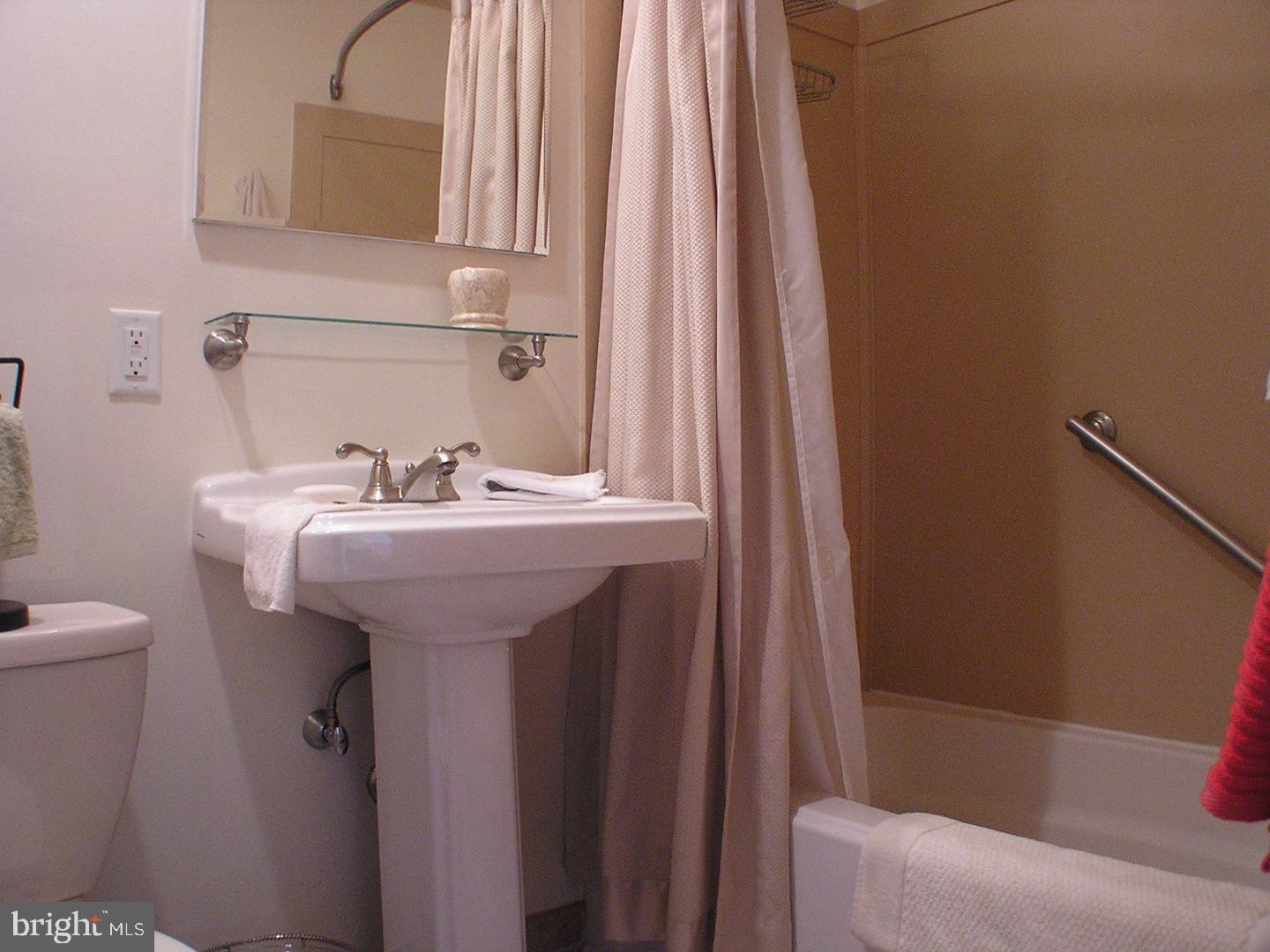 1901 Brant Road Wilmington, DE 19810 - Photo 14 of 22 Bathroom
