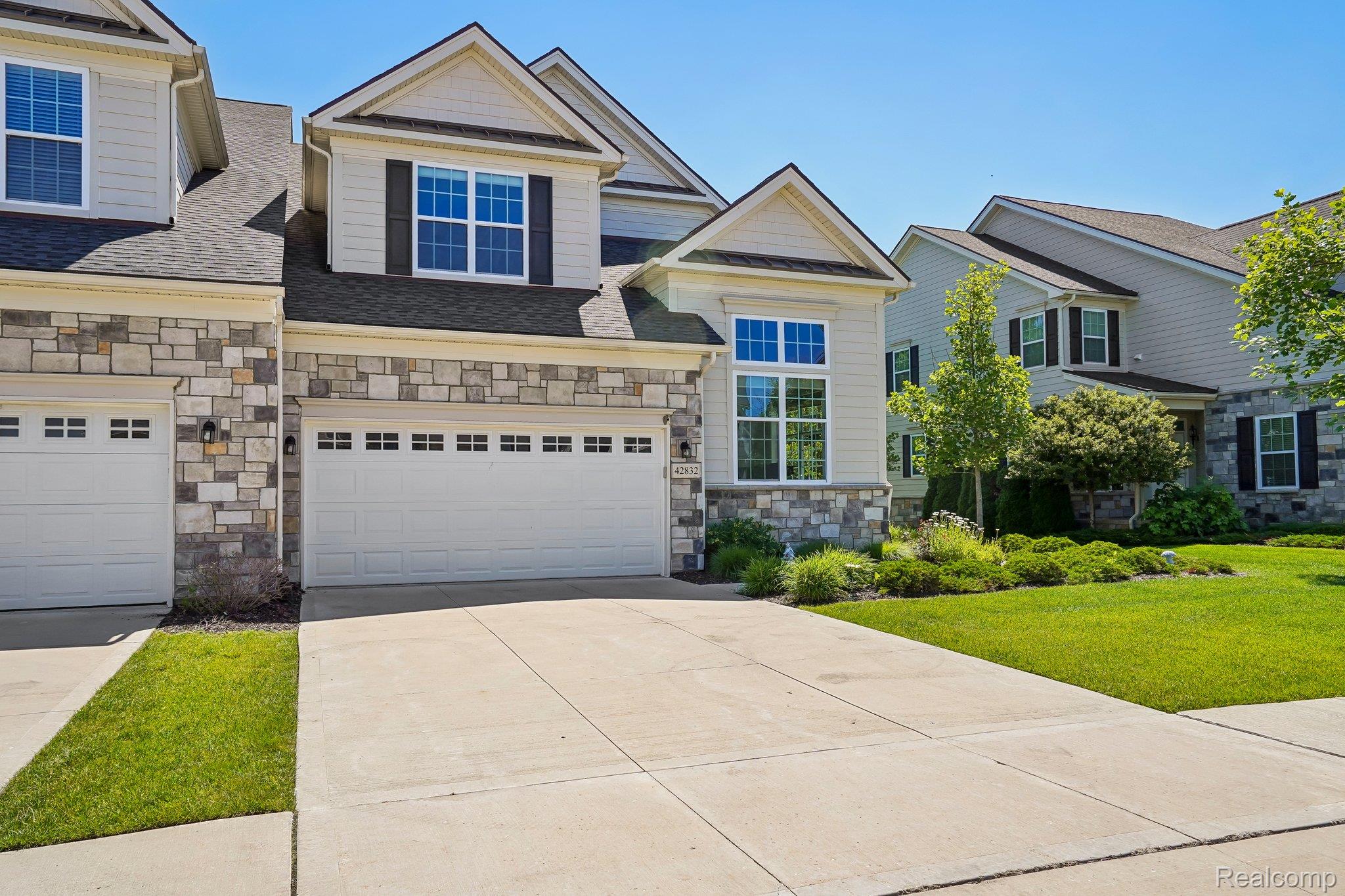 42832 Cardinal Way Novi, MI 48375 - Photo 3 of 50 43-web-or-mls-Cardinal Way 47-S2806-002.jpg