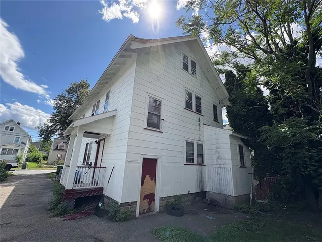 $124,900 | 204 Fernwood Avenue, Rochester, NY 14621