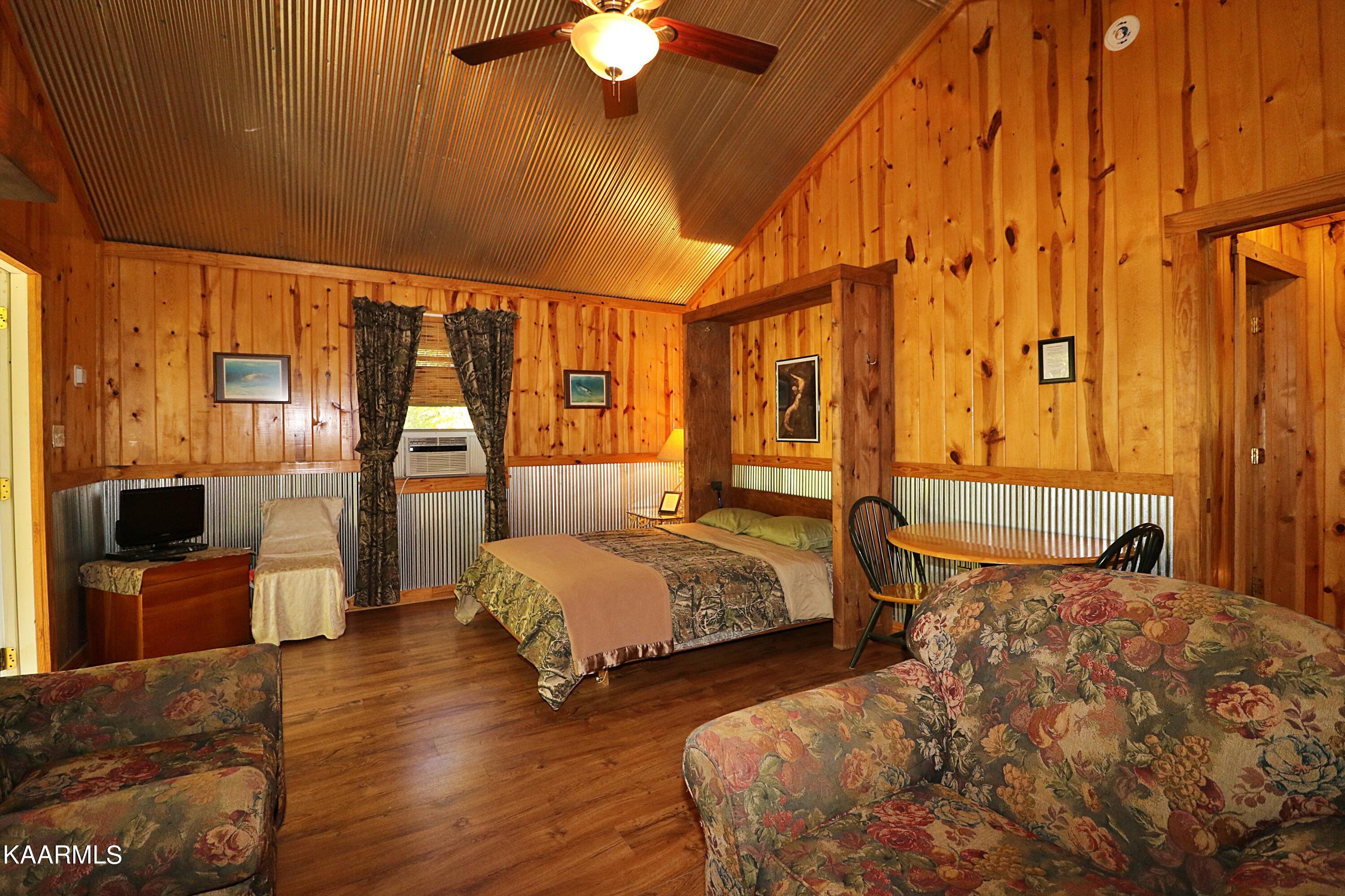 2165 Low Gap Road Robbins, TN 37852 - Photo 13 of 60 094A1382