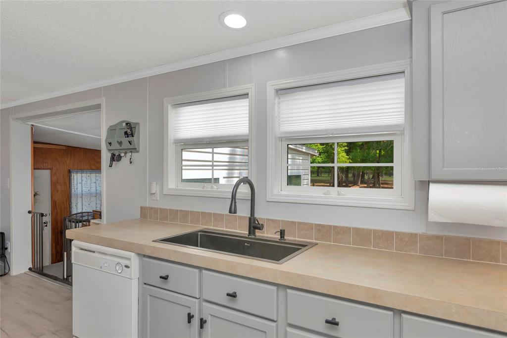 32098 Singletary Road Myakka City, FL 34251 - Photo 11 of 65