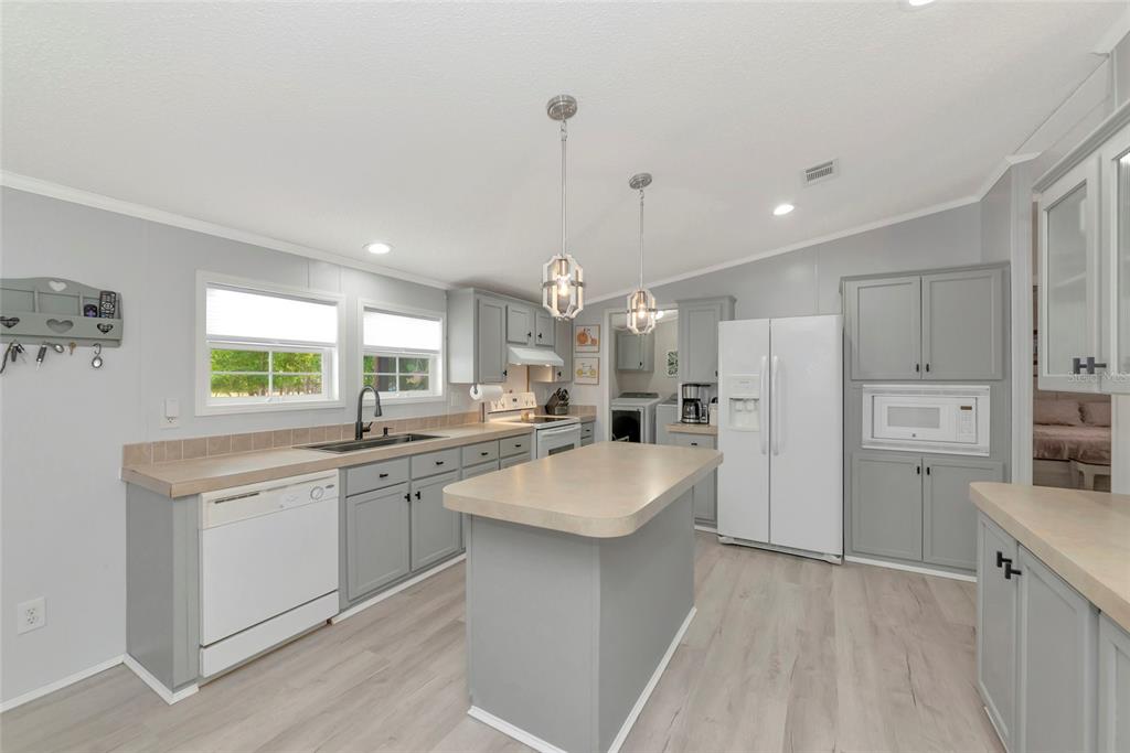 32098 Singletary Road Myakka City, FL 34251 - Photo 9 of 65