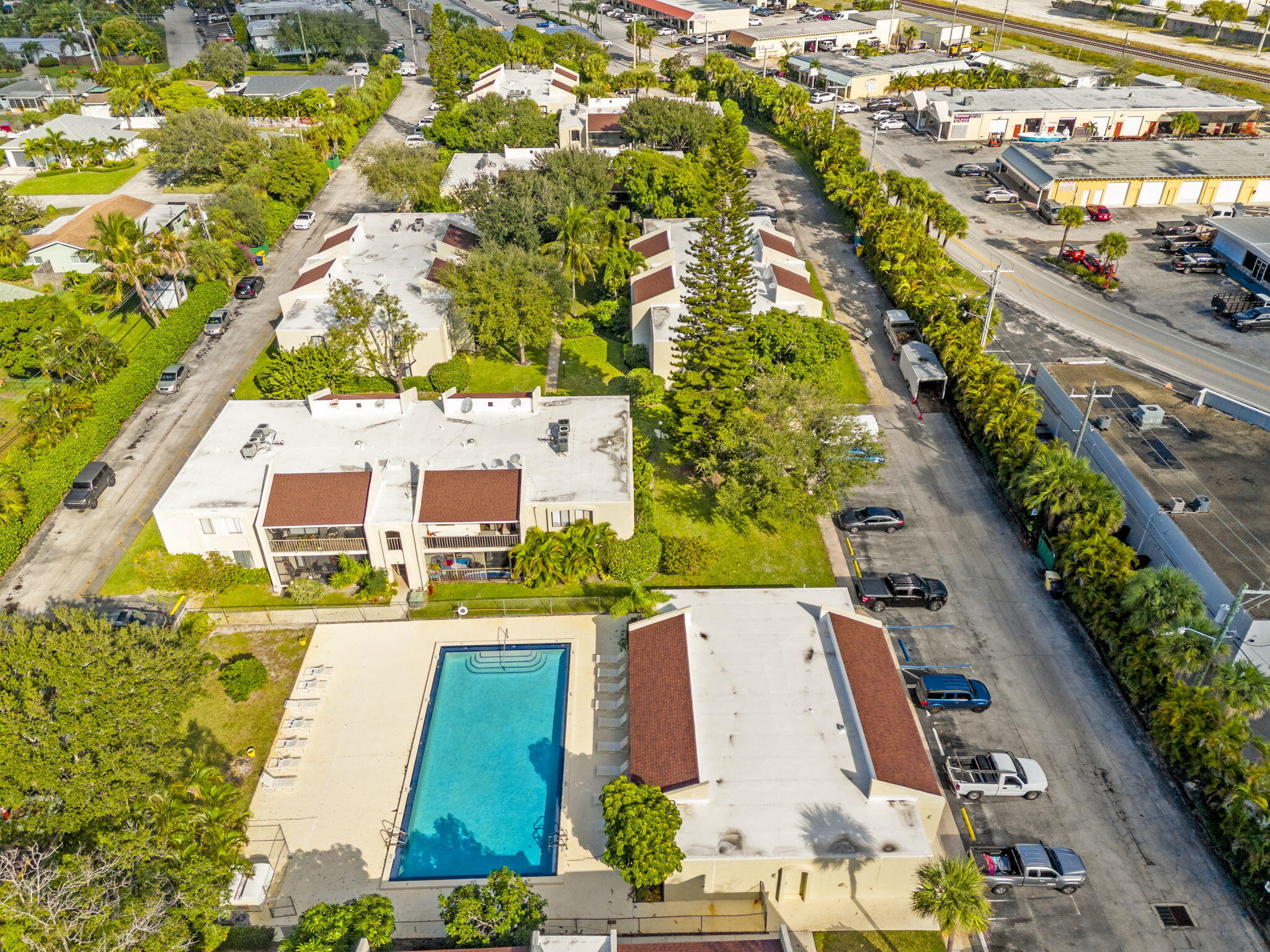 150 Pineview Road, Unit C7 Jupiter, FL 33469 - Photo 38 of 39 37-web-or-mls-DJI_20251203102641_0430_D