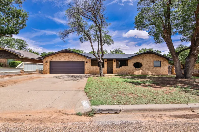 $364,000 | 2102 South 4th Street, Lamesa, TX 79331