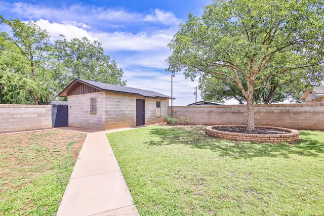 $364,000 | 2102 South 4th Street, Lamesa, TX 79331