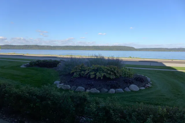 $425,000 | 900 South Lakeshore Drive, Unit 108, Lake City, MN 55041