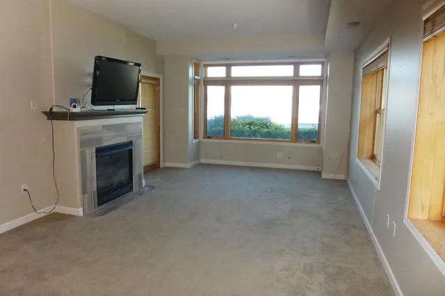 $425,000 | 900 South Lakeshore Drive, Unit 108, Lake City, MN 55041