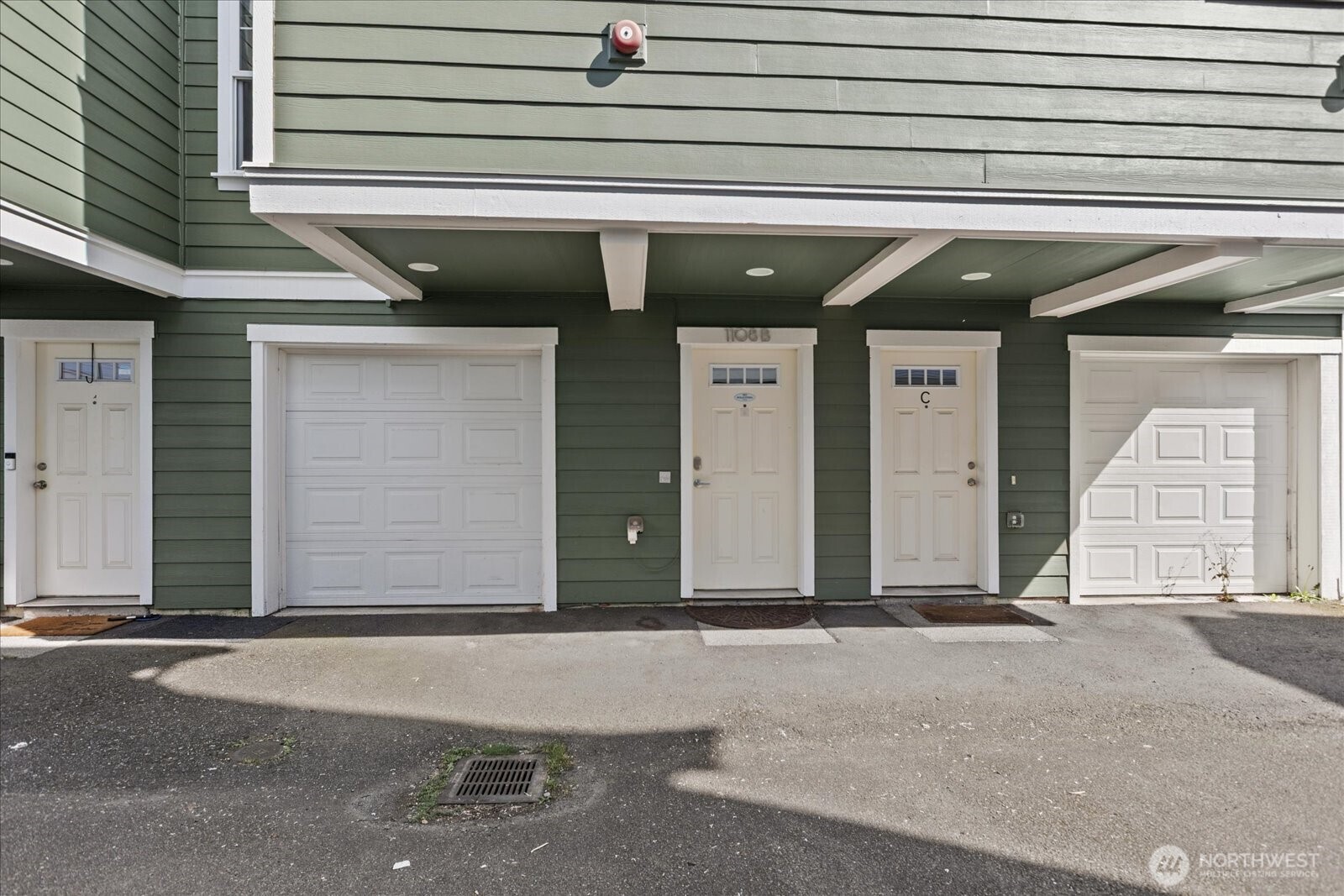 1108 29th Avenue South, Unit B Seattle, WA 98144 - Photo 25 of 31