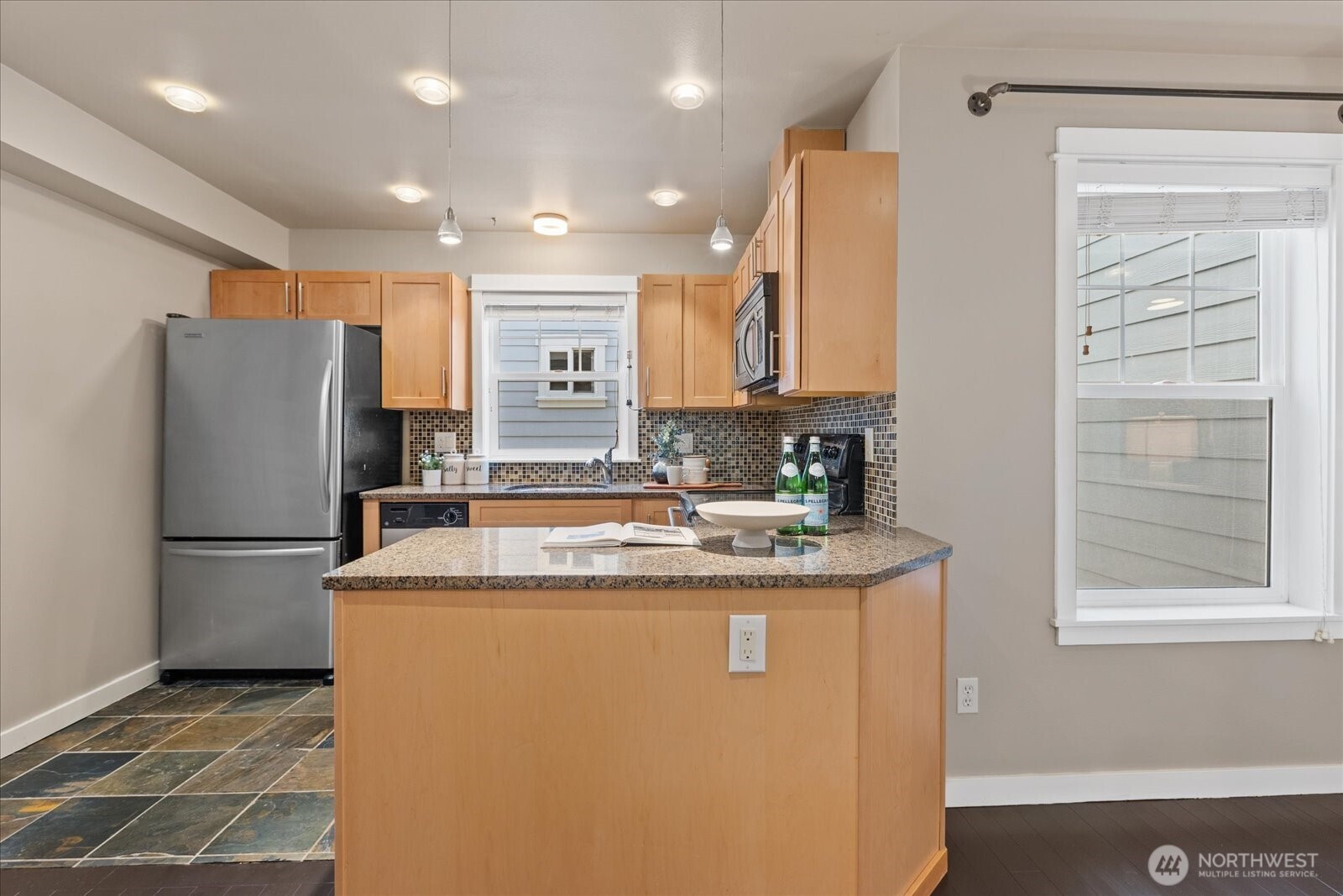 1108 29th Avenue South, Unit B Seattle, WA 98144 - Photo 7 of 31