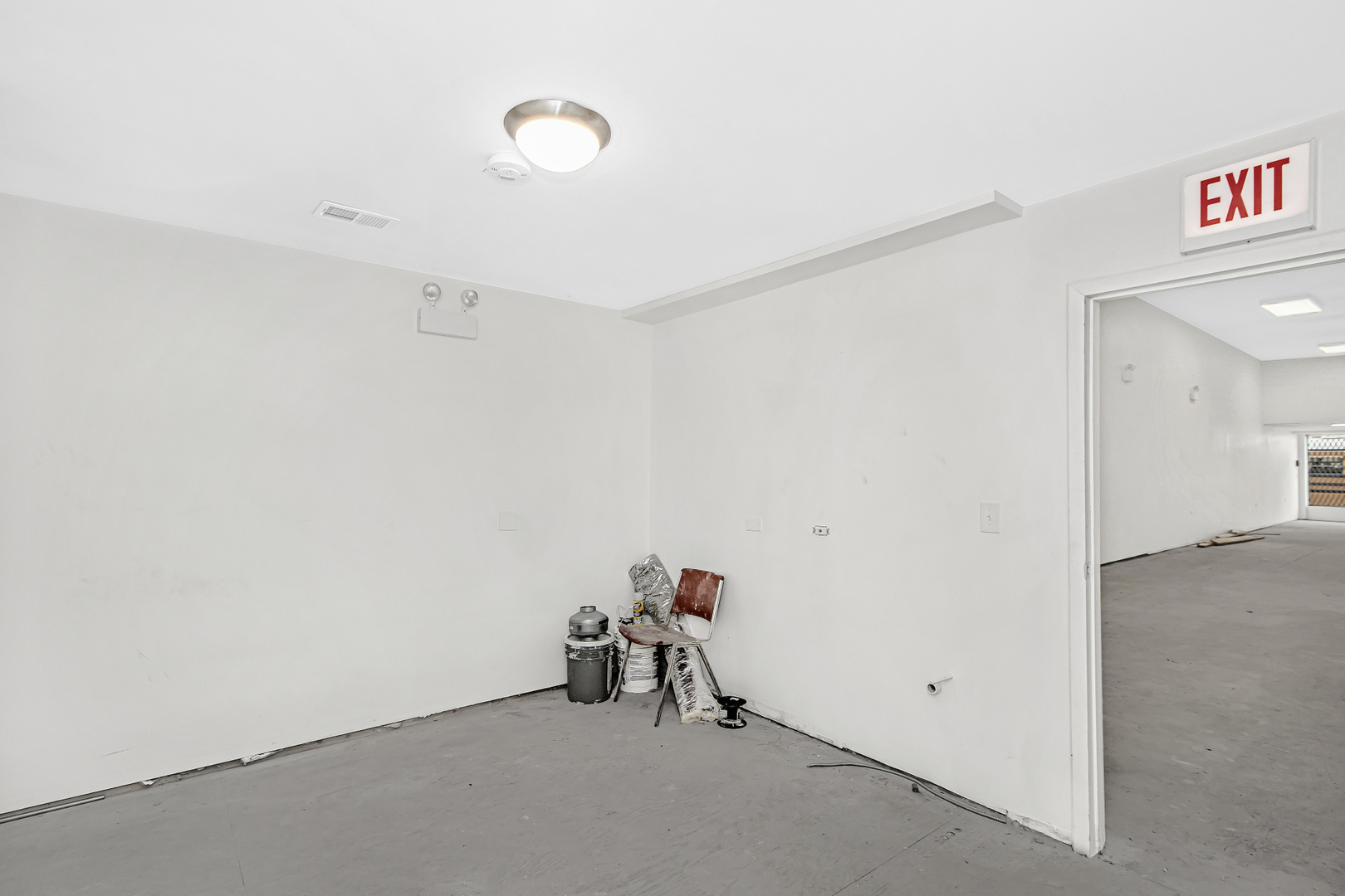 2915 West Cermak Road Chicago, IL 60623 - Photo 14 of 19 Gallery Image 14