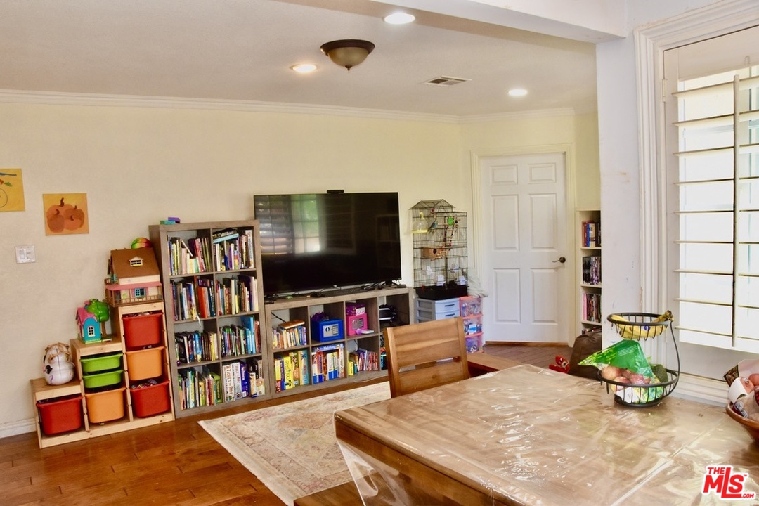 3532 Muirfield Road South Los Angeles, CA 90016 - Photo 11 of 38