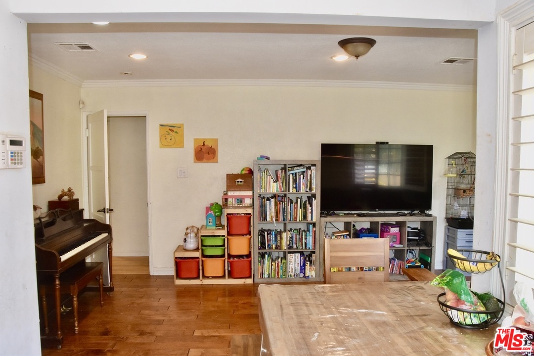 3532 Muirfield Road South Los Angeles, CA 90016 - Photo 12 of 38