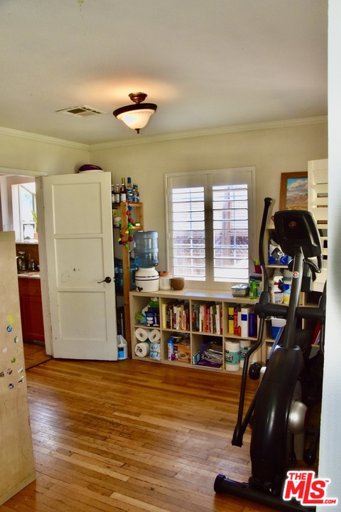 3532 Muirfield Road South Los Angeles, CA 90016 - Photo 6 of 38