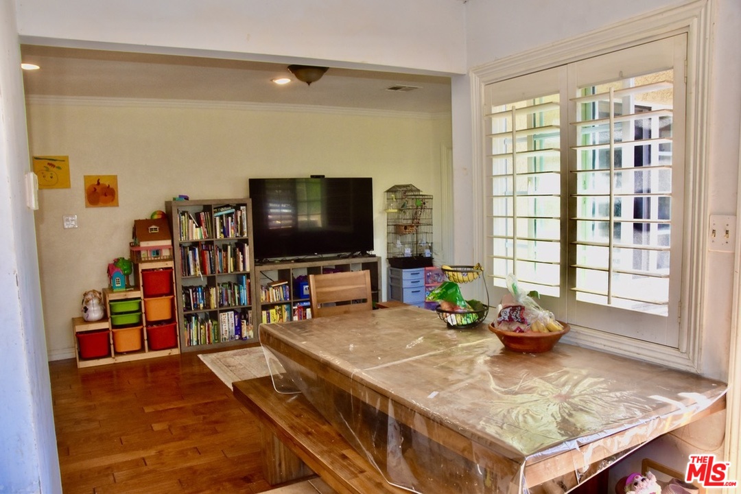 3532 Muirfield Road South Los Angeles, CA 90016 - Photo 10 of 38