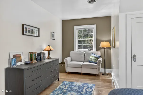 $263,300 | 142 Campbell Avenue, Marion, VA 24354