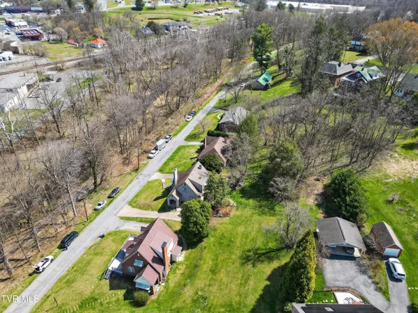 $263,300 | 142 Campbell Avenue, Marion, VA 24354