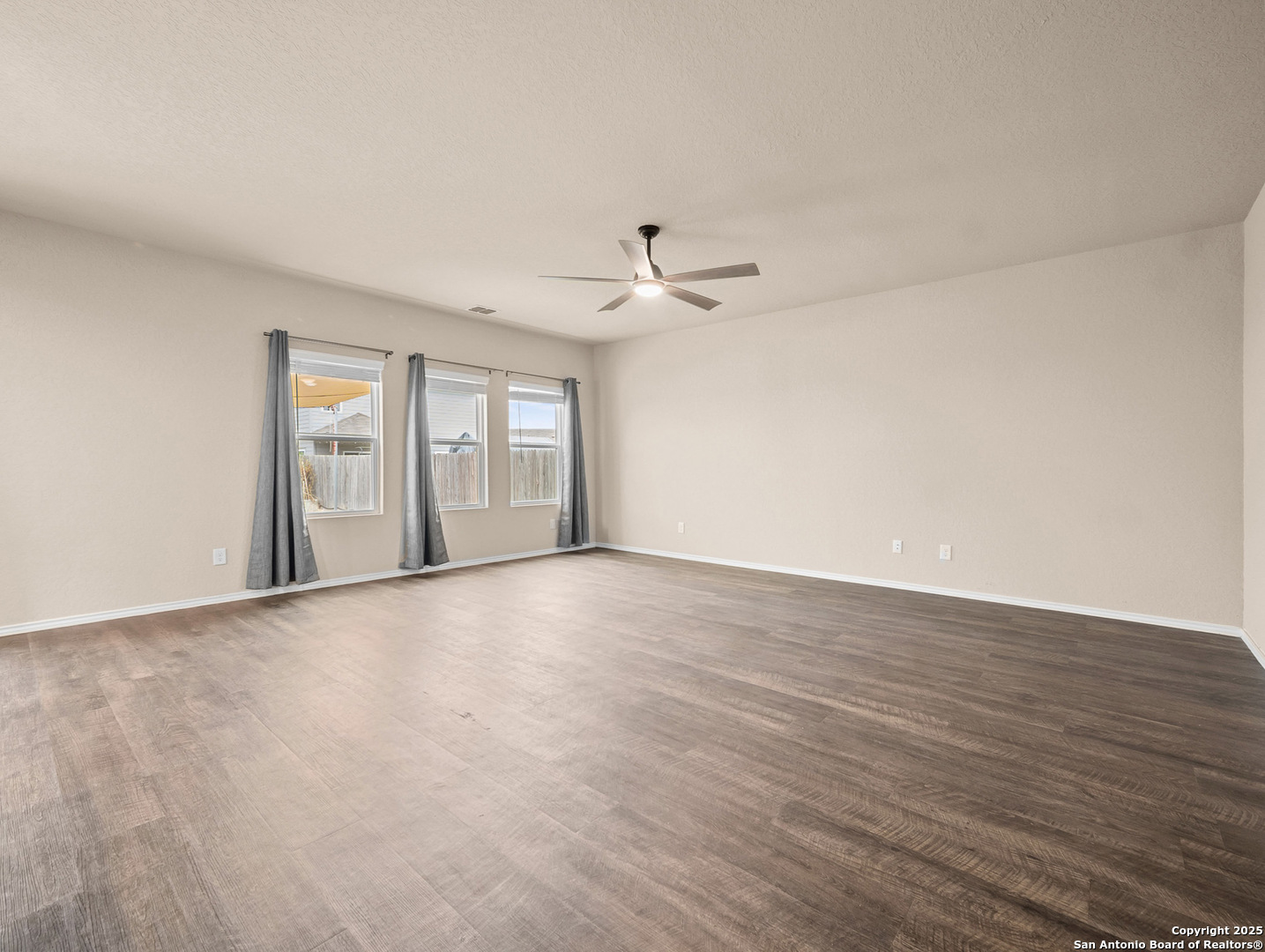 3041 Neptunes Sea Converse, TX 78109 - Photo 10 of 41