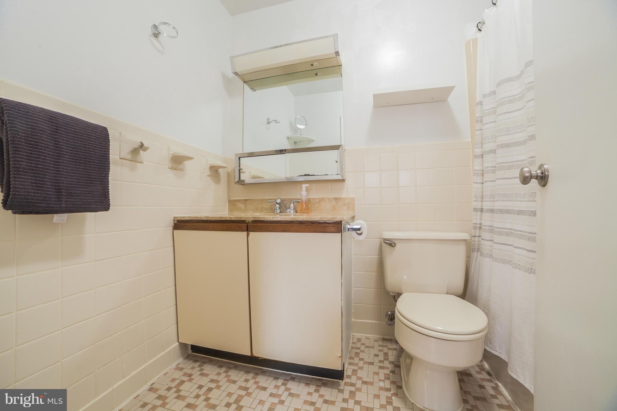 6134 Montrose Road Cheverly, MD 20785 - Photo 15 of 30 Bath