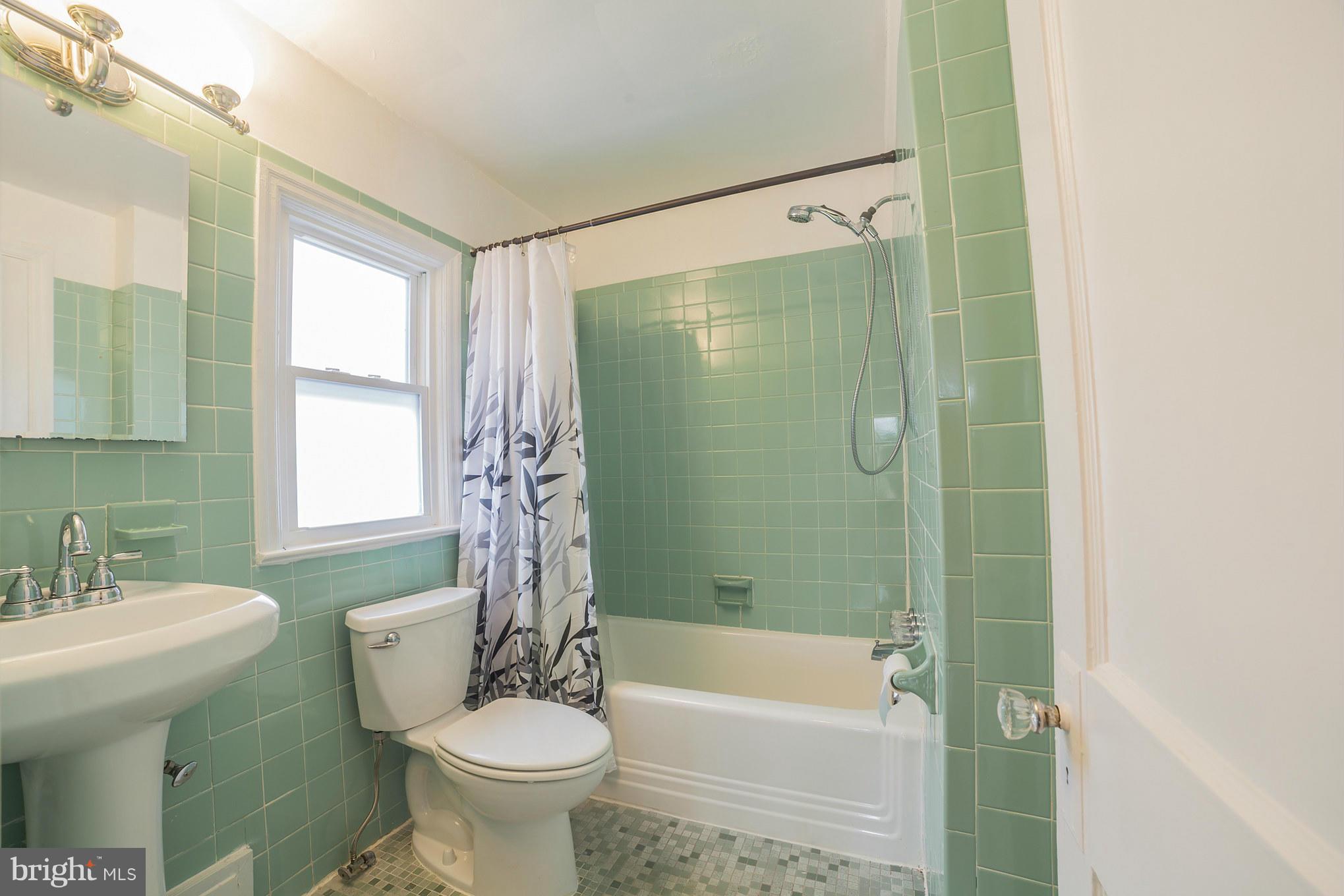 6134 Montrose Road Cheverly, MD 20785 - Photo 18 of 30 Bath