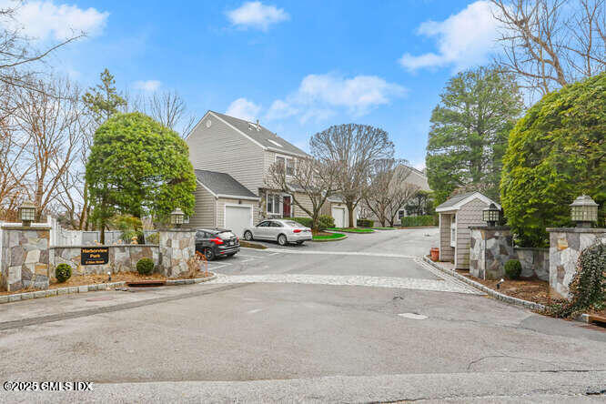 5 Glen Street, Unit 101 Greenwich, CT 06830 - Photo 2 of 16 2