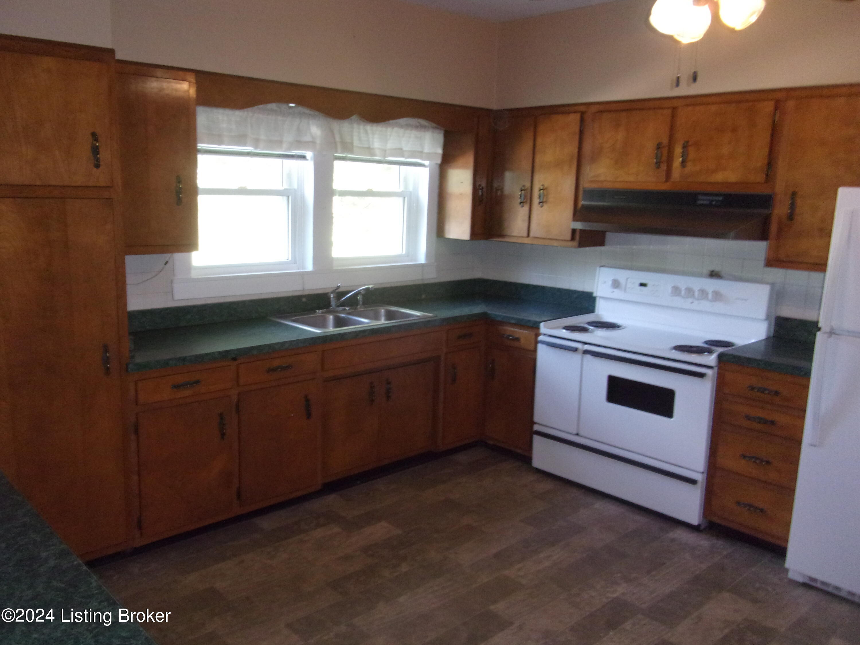 200 Little Union Road Fairfield, KY 40020 - Photo 14 of 32 101_6201