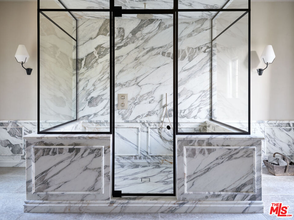 694 North Tigertail Road Los Angeles, CA 90049 - Photo 22 of 34 a view of a bathroom with shower