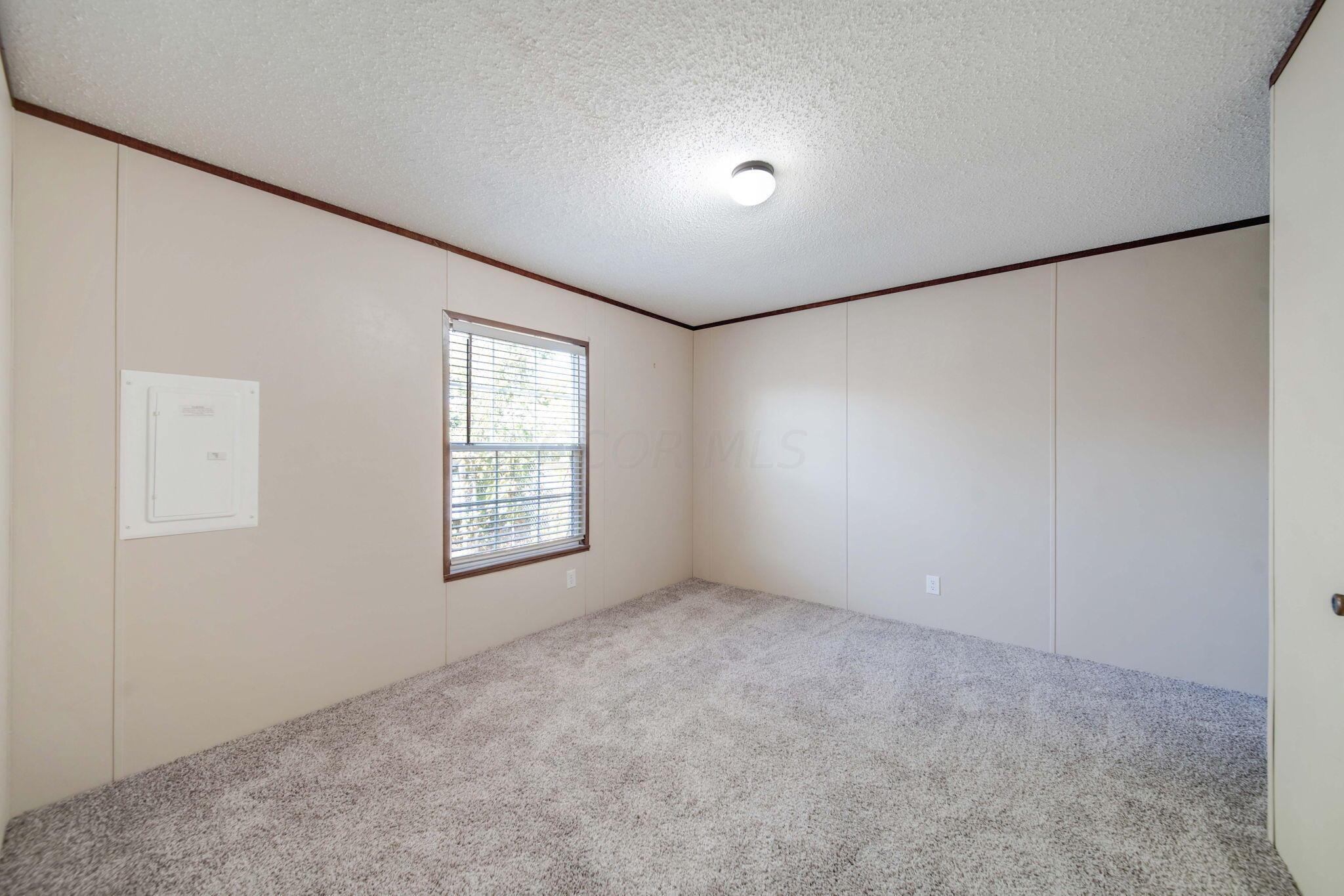 755 Stelzer Road, Unit 18 Columbus, OH 43219 - Photo 14 of 27 17-web-or-mls-DSC00849_50_51