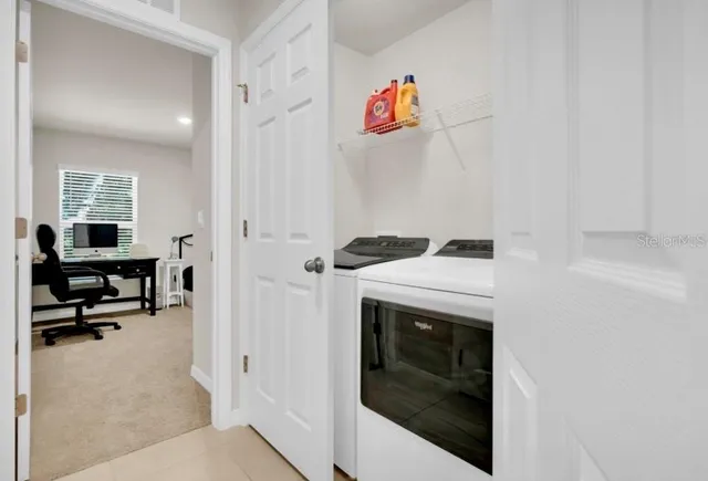 a view of an empty room and a gallery