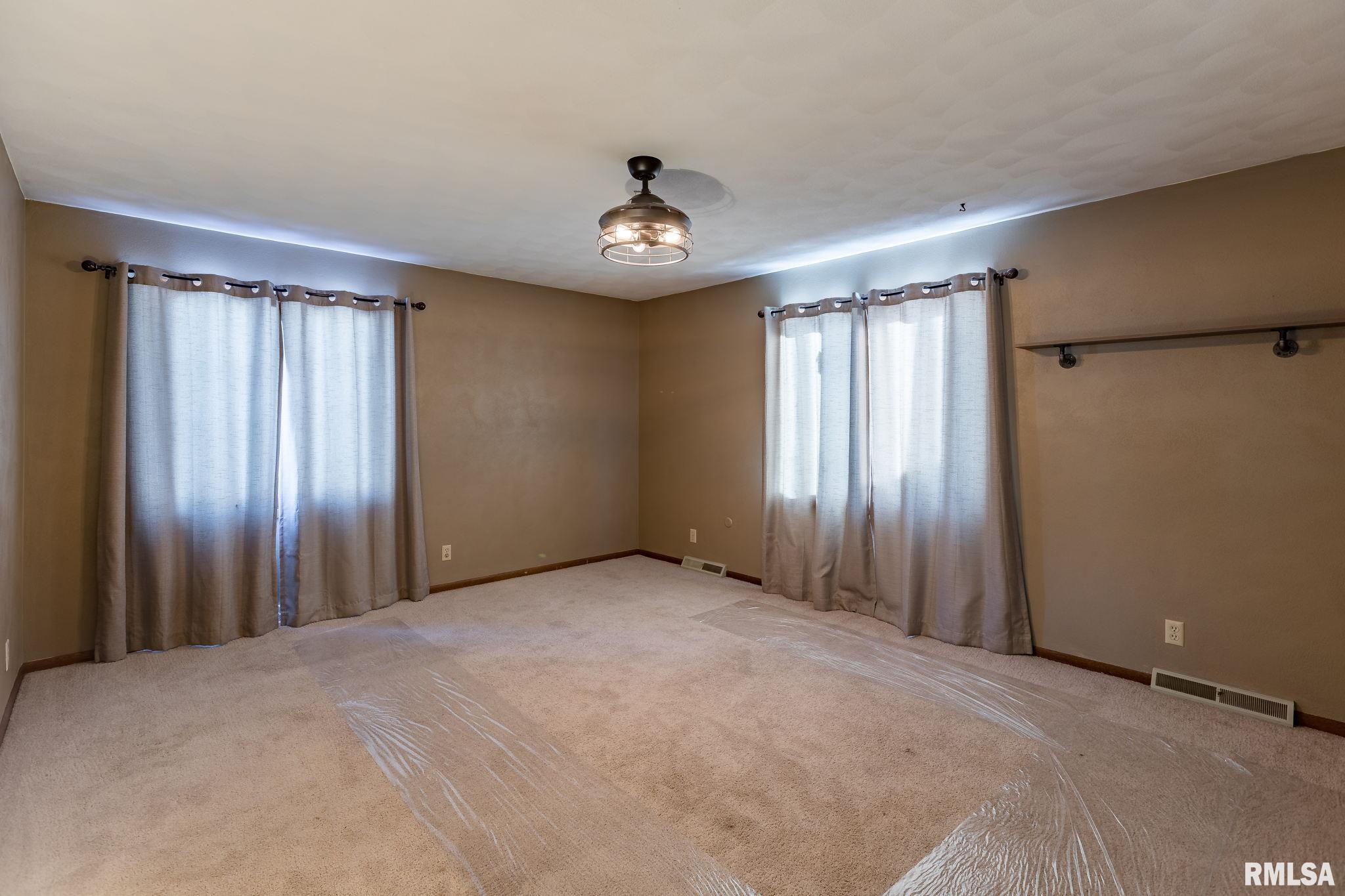 9405 Turkey Hollow Road Taylor Ridge, IL 61284 - Photo 15 of 32 Gallery Image 15