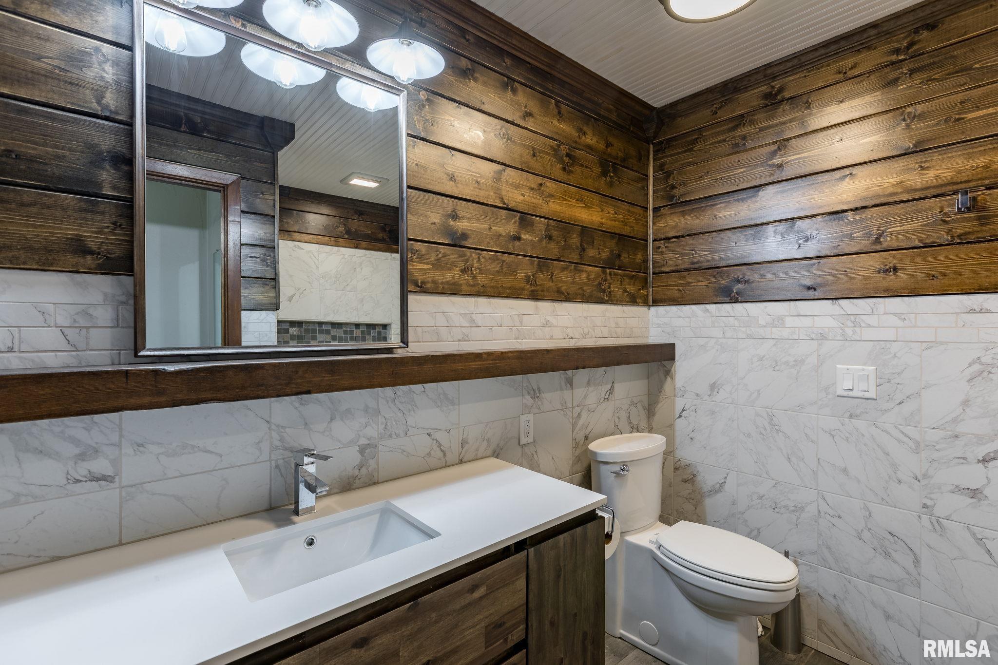 9405 Turkey Hollow Road Taylor Ridge, IL 61284 - Photo 18 of 32 Gallery Image 18