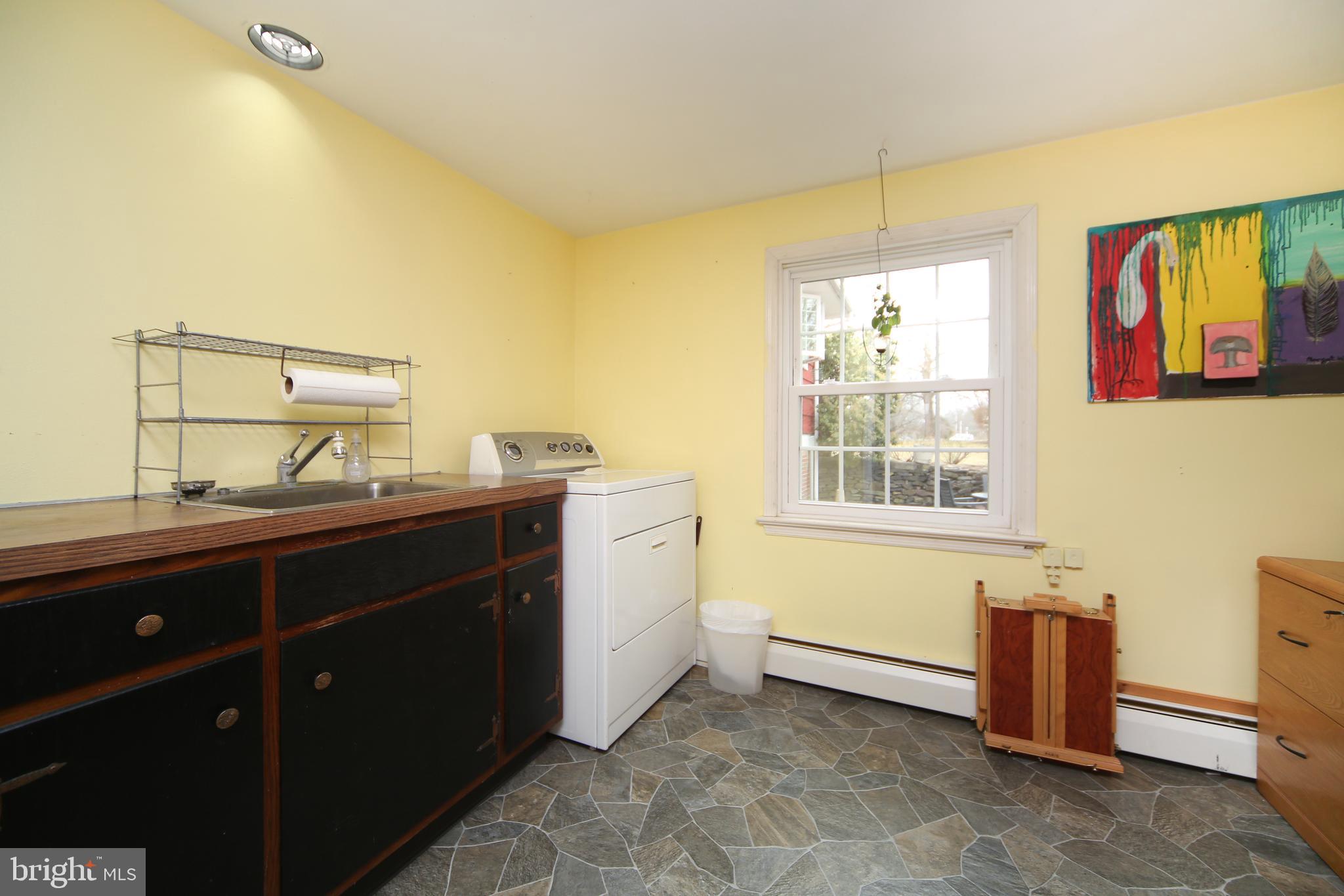 2605 County Line Road Telford, PA 18969 - Photo 22 of 36 Laundry and craft space