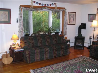4457 Mountain Road Slatington, PA 18080 - Photo 9 of 28 Gallery Image 9