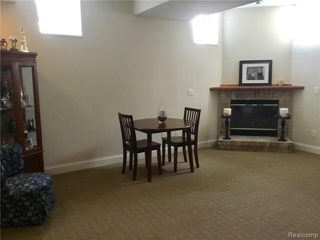 4311 Oak Tree Court Fenton, MI 48430 - Photo 22 of 28 IMG_0530.JPG