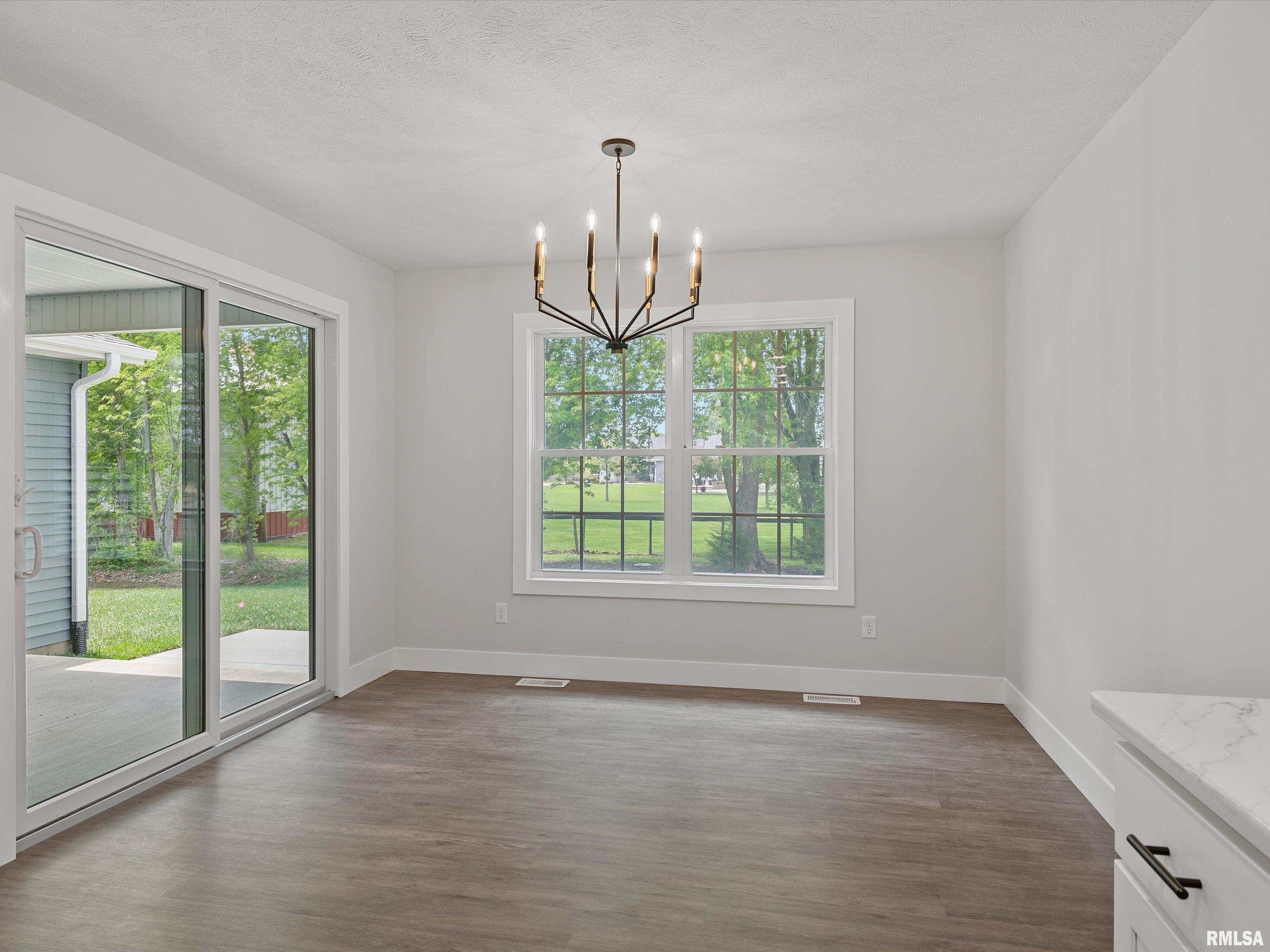 1703 Ambleside Drive Springfield, IL 62711 - Photo 15 of 46