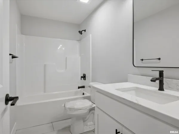 $425,000 | 1703 Ambleside Drive, Springfield, IL 62711