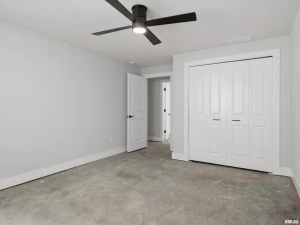 $425,000 | 1703 Ambleside Drive, Springfield, IL 62711
