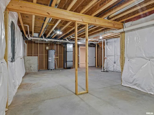 $425,000 | 1703 Ambleside Drive, Springfield, IL 62711