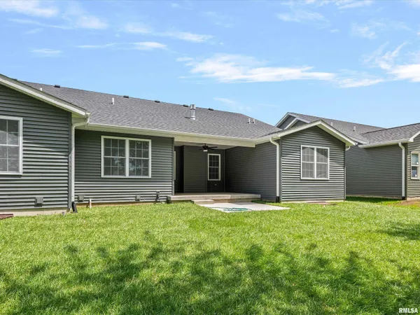 $425,000 | 1703 Ambleside Drive, Springfield, IL 62711