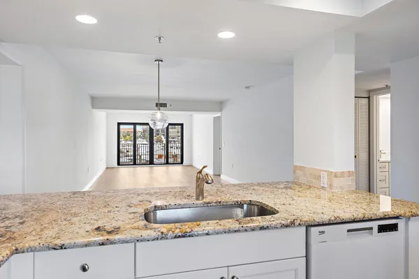 $3,200 | 1501 Marina Isle Way, Unit 202, Jupiter, FL 33477