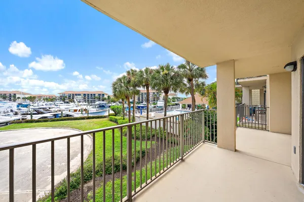 $3,200 | 1501 Marina Isle Way, Unit 202, Jupiter, FL 33477