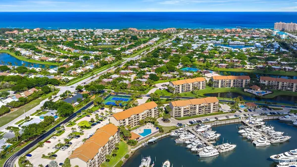 $3,200 | 1501 Marina Isle Way, Unit 202, Jupiter, FL 33477
